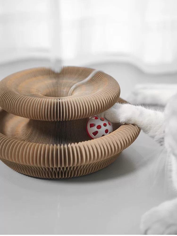 Orbly CurlScratch™ Corrugated Cat Scratcher