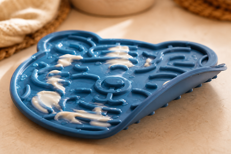 Orbly LickPad Enrichment Mat – silicone texture close-up